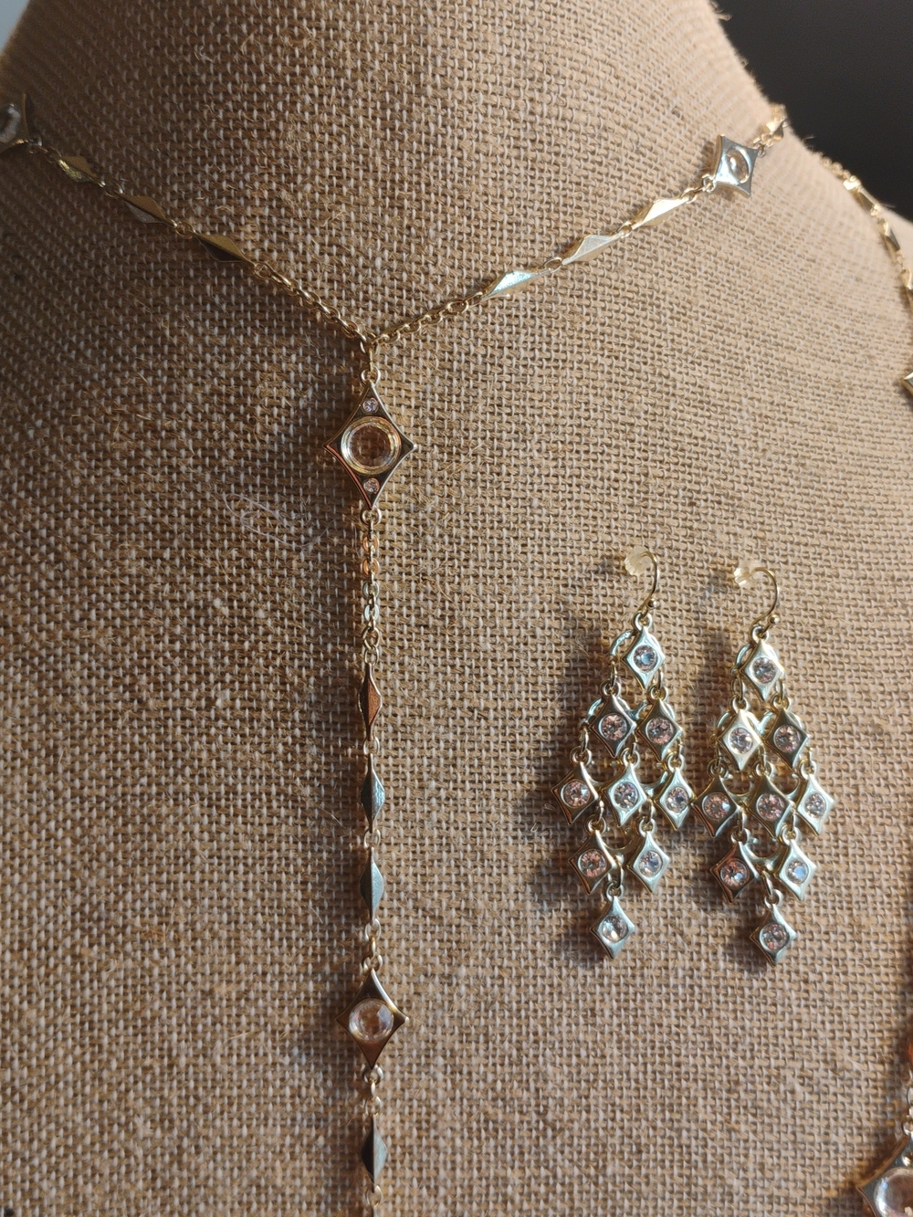 White House Black Market Two In One Necklace With Earrings And Bracelet Crystal